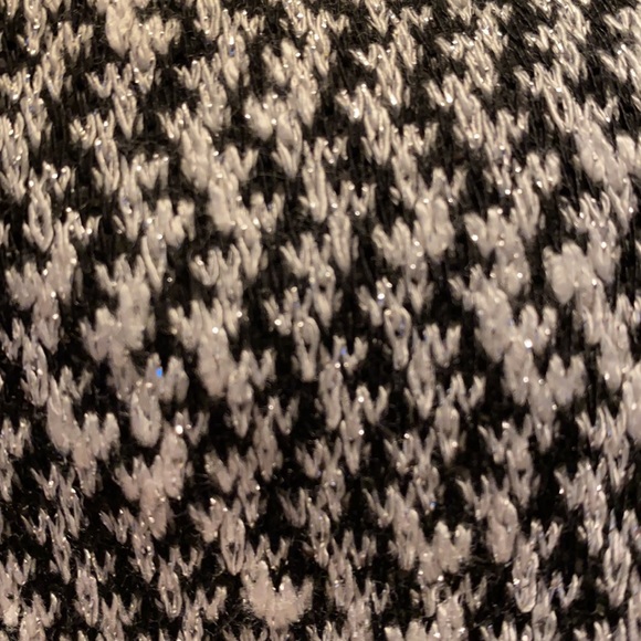 INC Silver Metallic & Black Lightweight Tunic Crewneck Sweater Medium - Picture 5 of 6